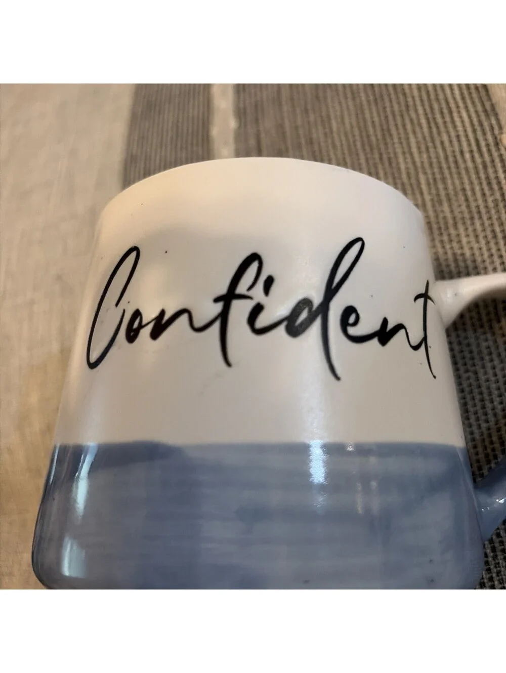 CONFIDENT 20 oz Coffee Mugs, Large Mugs Light Blue White Cilorblock